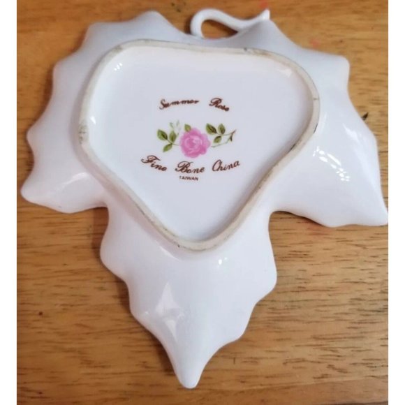 Vintage Summer Rose Leaf Shape Trinket Dish floral design gold trim 5" - Picture 4 of 6